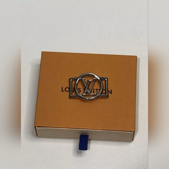 Louis Vuitton Envy Stole Vuittamins MP3105 - Picture 9 of 13